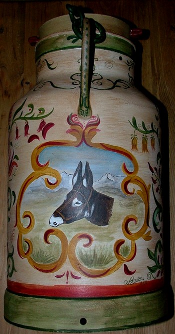 Nathalie RENZACCI - Interior Design - Decoration of Interior Bouille à Lait (Bidon de Lait) entièrement peint sur les côtés : Face âne